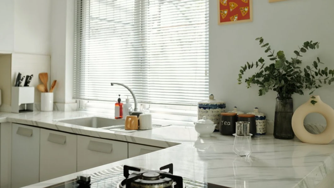 clean kitchen after professional apartment cleaning service in NJ