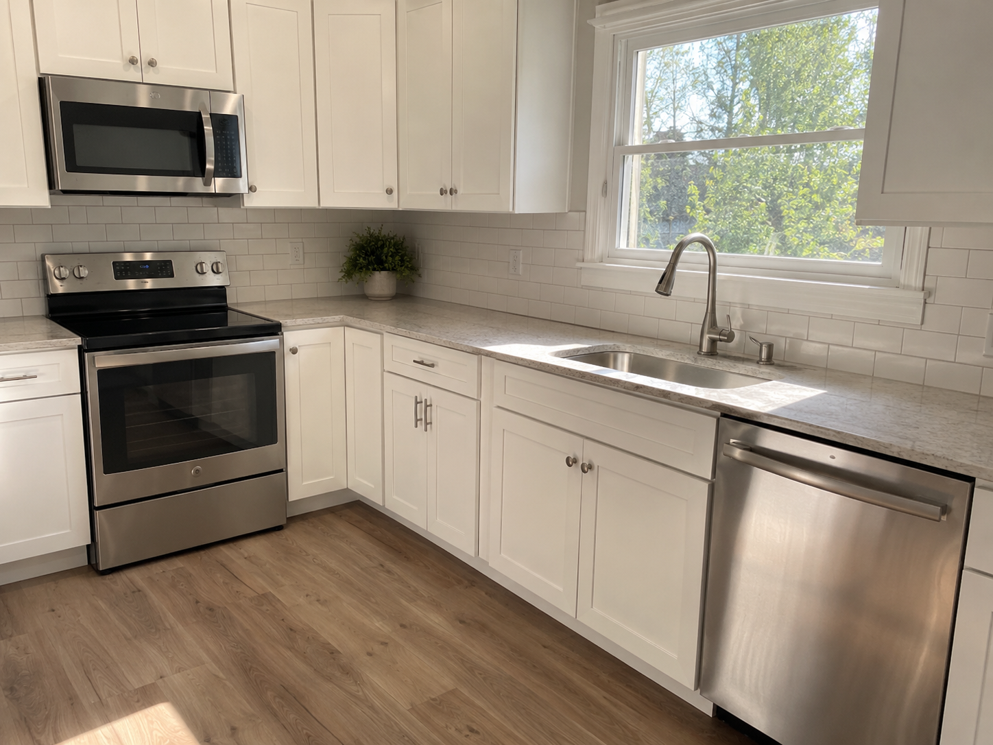 How to Keep Your Kitchen Clean Between Professional Visits